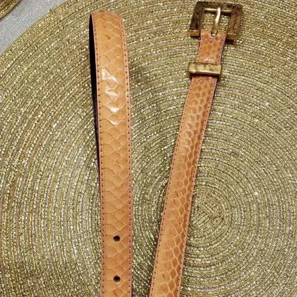 Venice Genuine Snake Skin belt size L made in Taiwan great condition - Picture 3 of 3